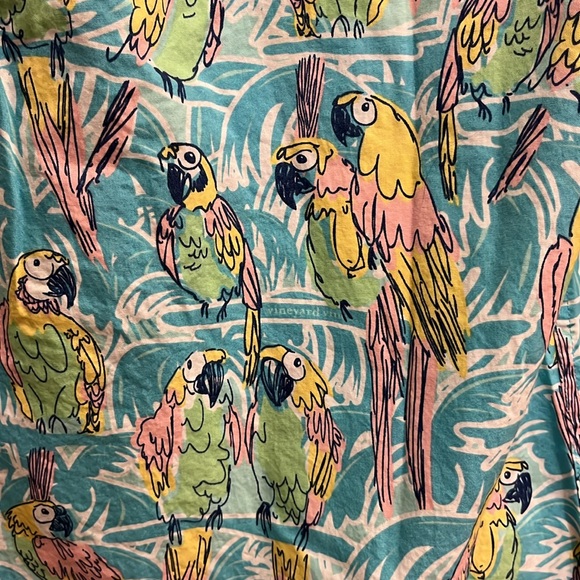 EUC Vineyard Vines large parrot print boys button down short sleeve shirt - Picture 6 of 6